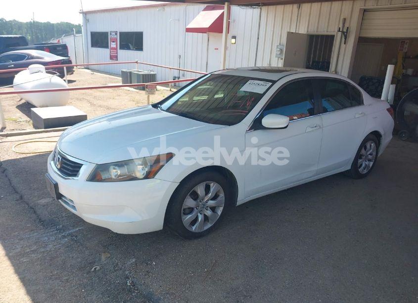 Photo 2 of 2010 Honda Accord 2.4 EX-L (VIN 1HGCP2F88AA097446)