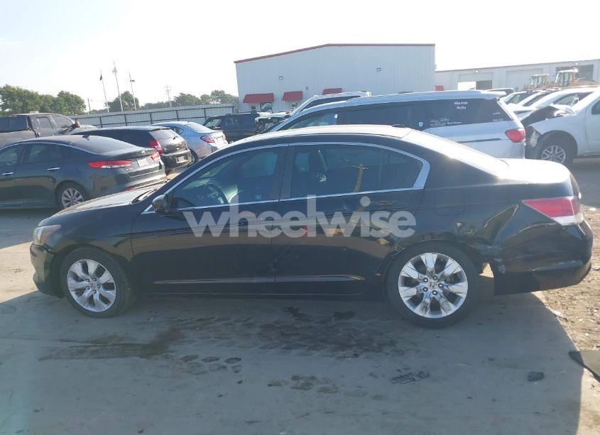 Photo 14 of 2010 Honda Accord 2.4 EX-L (VIN 1HGCP2F88AA135077)