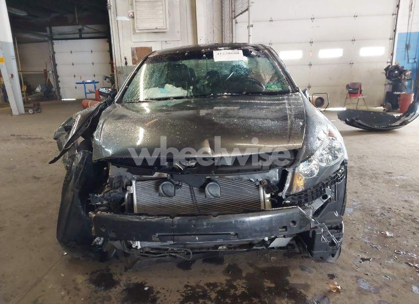 Photo 13 of 2010 Honda Accord 2.4 EX-L (VIN 1HGCP2F88AA161338)