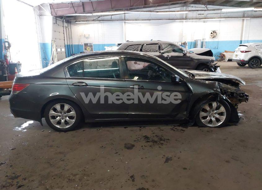 Photo 14 of 2010 Honda Accord 2.4 EX-L (VIN 1HGCP2F88AA161338)