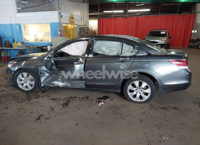 Photo 15 of 2010 Honda Accord 2.4 EX-L (VIN 1HGCP2F88AA161338)