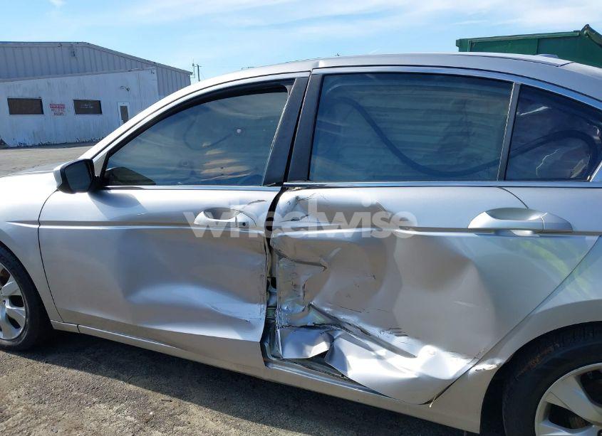 Photo 14 of 2010 Honda Accord 2.4 EX-L (VIN 1HGCP2F88AA179175)