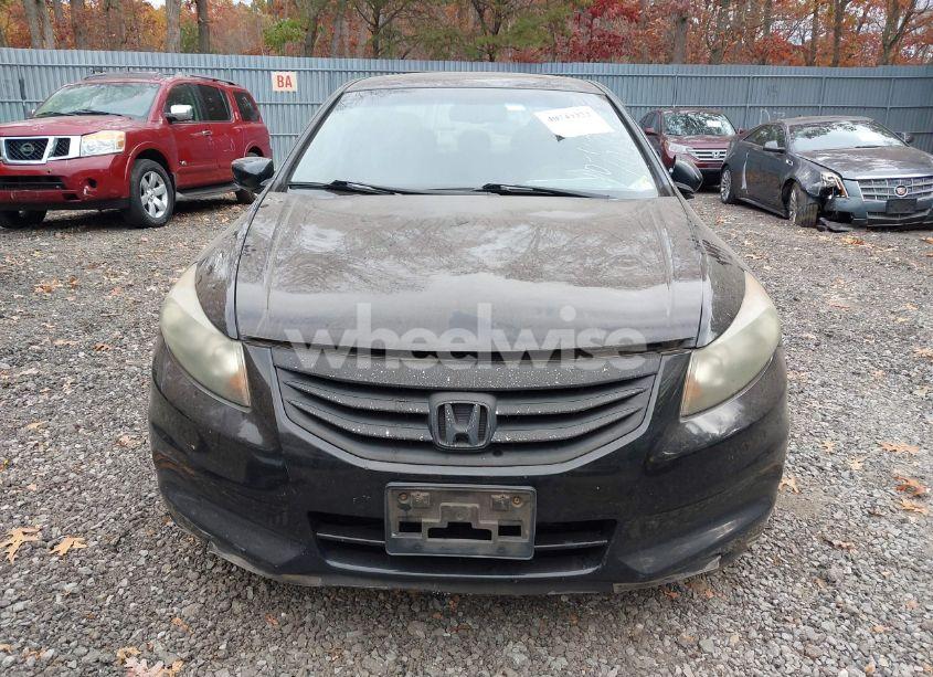Photo 11 of 2011 Honda Accord 2.4 EX-L (VIN 1HGCP2F88BA010047)