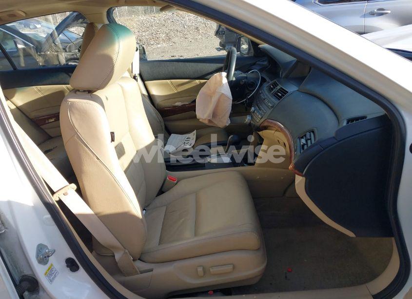 Photo 5 of 2011 Honda Accord 2.4 EX-L (VIN 1HGCP2F88BA018567)