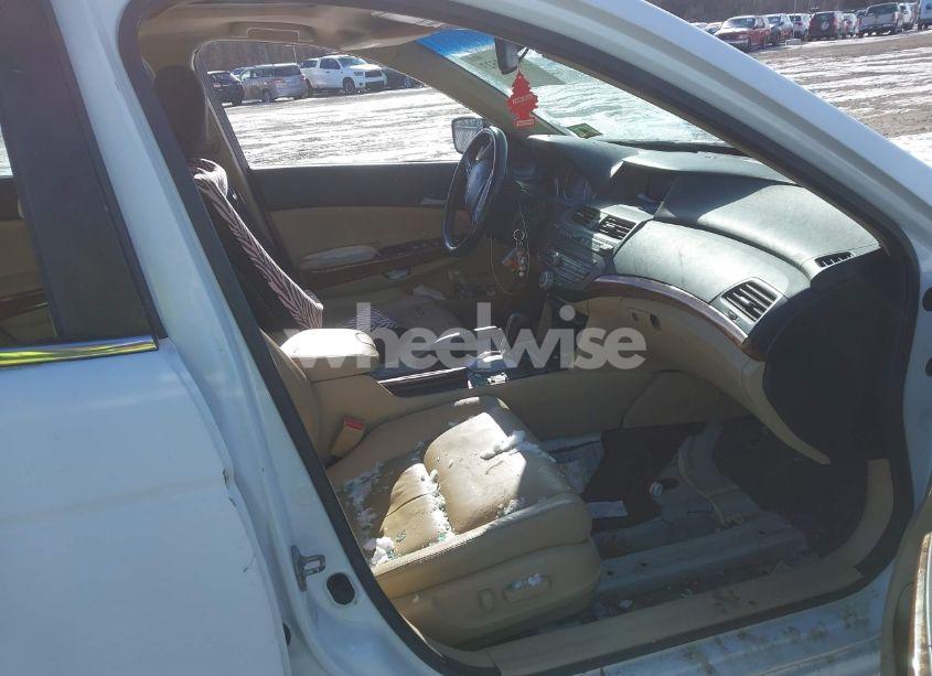 Photo 5 of 2011 Honda Accord 2.4 EX-L (VIN 1HGCP2F88BA053125)