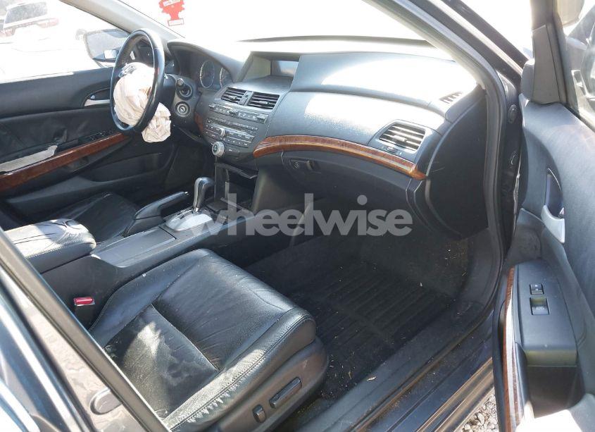 Photo 5 of 2011 Honda Accord 2.4 EX-L (VIN 1HGCP2F88BA085749)