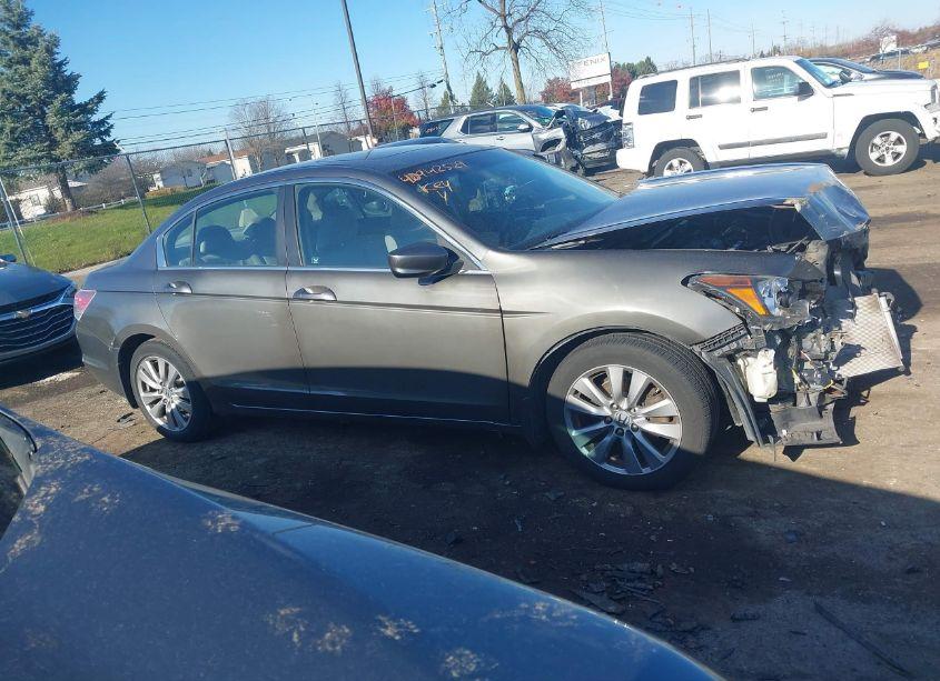 Photo 14 of 2011 Honda Accord 2.4 EX-L (VIN 1HGCP2F88BA098789)