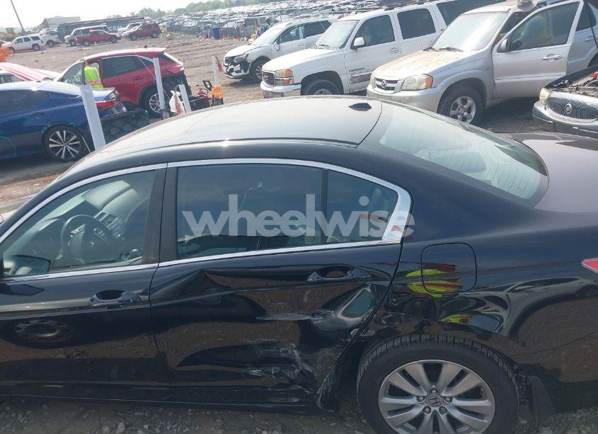 Photo 14 of 2011 Honda Accord 2.4 EX-L (VIN 1HGCP2F88BA136697)