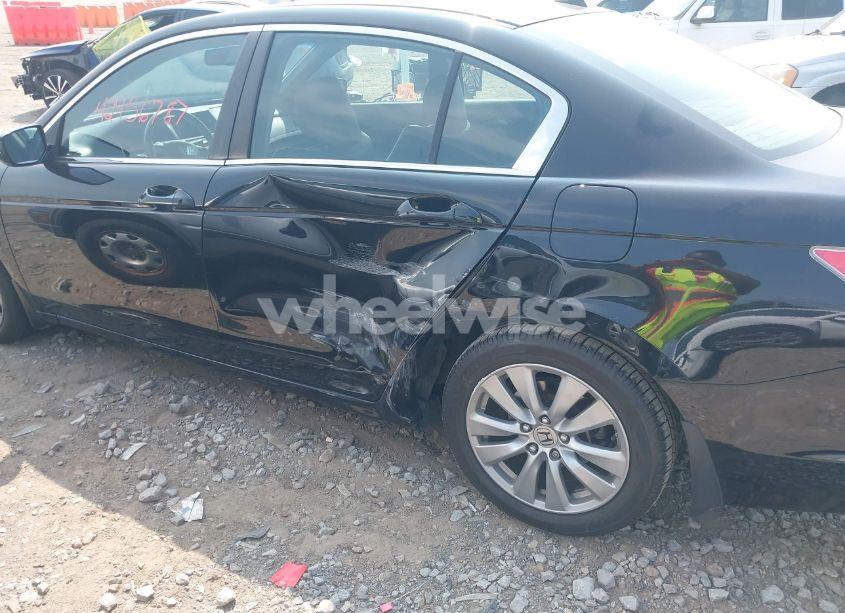 Photo 6 of 2011 Honda Accord 2.4 EX-L (VIN 1HGCP2F88BA136697)