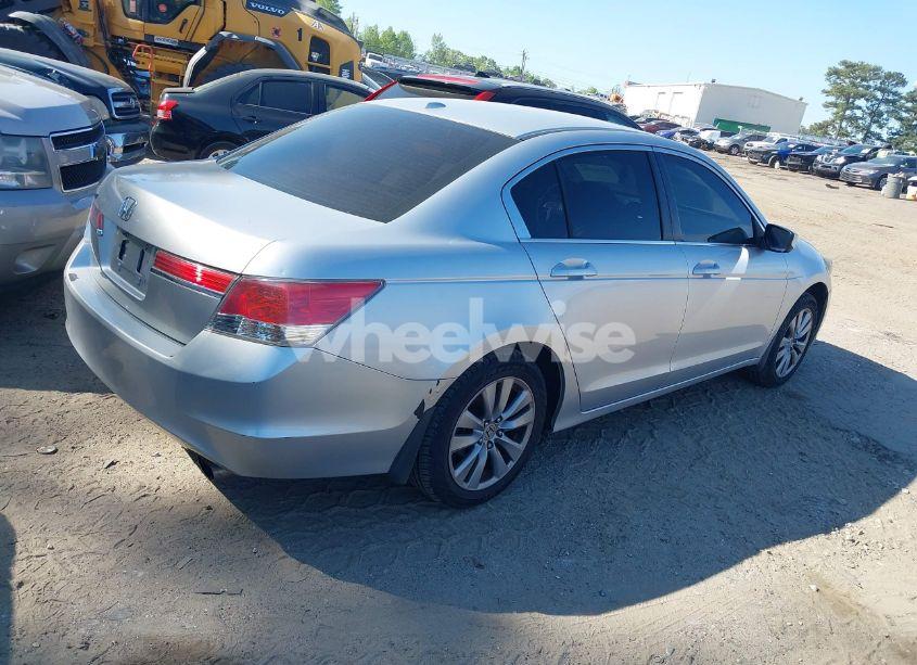 Photo 4 of 2011 Honda Accord 2.4 EX-L (VIN 1HGCP2F88BA152141)