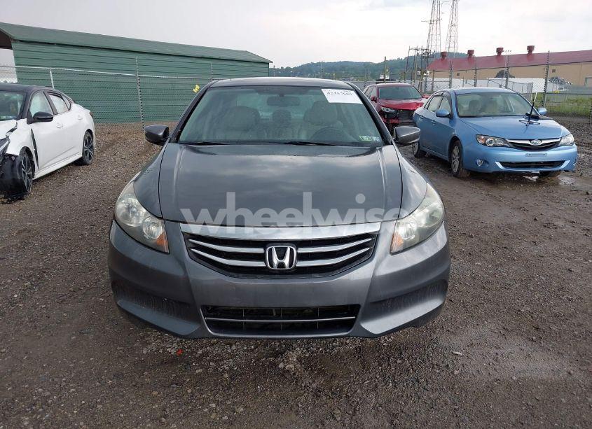 Photo 13 of 2011 Honda Accord 2.4 EX-L (VIN 1HGCP2F89BA013037)