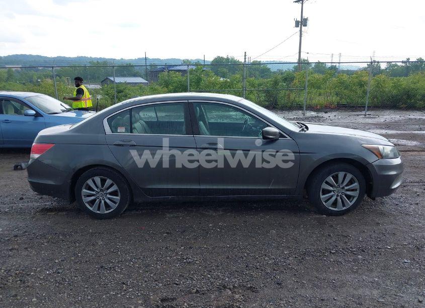 Photo 14 of 2011 Honda Accord 2.4 EX-L (VIN 1HGCP2F89BA013037)