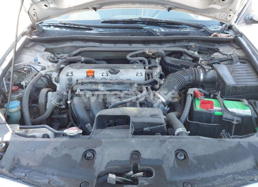 Photo 10 of 2011 Honda Accord 2.4 EX-L (VIN 1HGCP2F89BA034292)