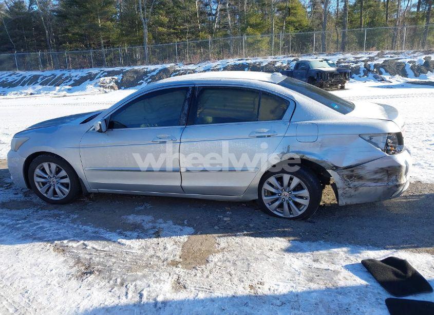 Photo 15 of 2011 Honda Accord 2.4 EX-L (VIN 1HGCP2F89BA034292)
