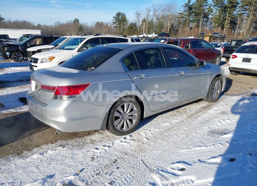 Photo 4 of 2011 Honda Accord 2.4 EX-L (VIN 1HGCP2F89BA034292)