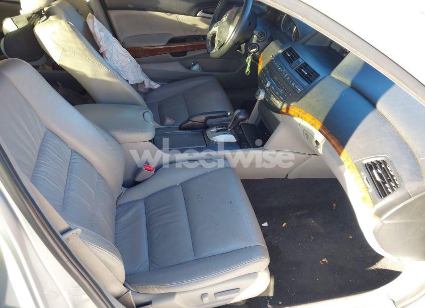 Photo 5 of 2011 Honda Accord 2.4 EX-L (VIN 1HGCP2F89BA034292)