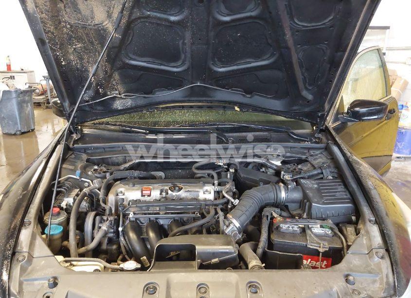 Photo 10 of 2011 Honda Accord 2.4 EX-L (VIN 1HGCP2F89BA100162)