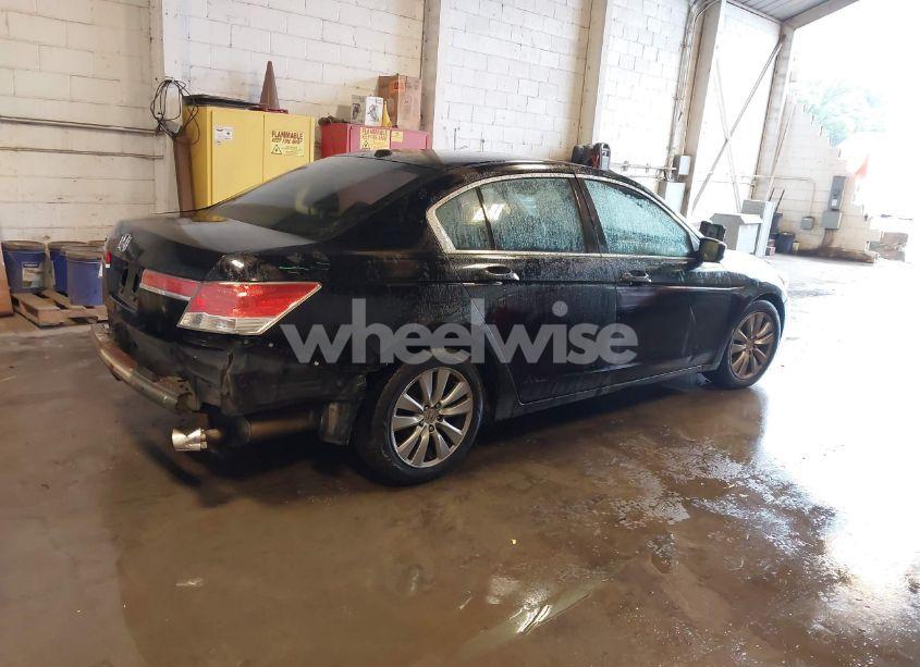 Photo 4 of 2011 Honda Accord 2.4 EX-L (VIN 1HGCP2F89BA100162)