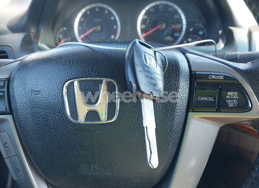 Photo 11 of 2011 Honda Accord 2.4 EX-L (VIN 1HGCP2F89BA102994)