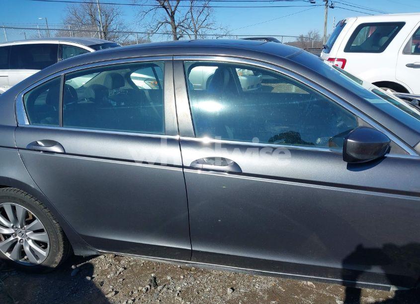 Photo 14 of 2011 Honda Accord 2.4 EX-L (VIN 1HGCP2F89BA102994)