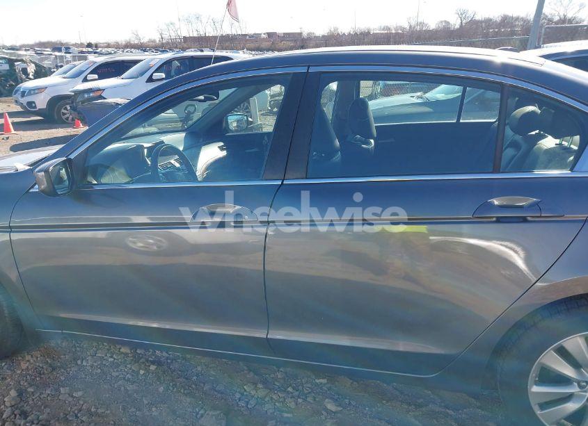 Photo 15 of 2011 Honda Accord 2.4 EX-L (VIN 1HGCP2F89BA102994)