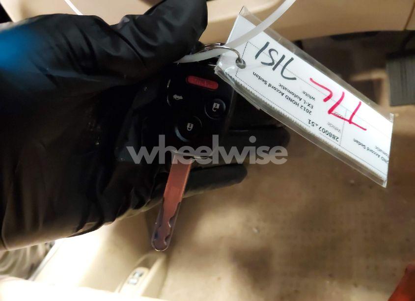 Photo 11 of 2012 Honda Accord 2.4 EX-L (VIN 1HGCP2F89CA070548)