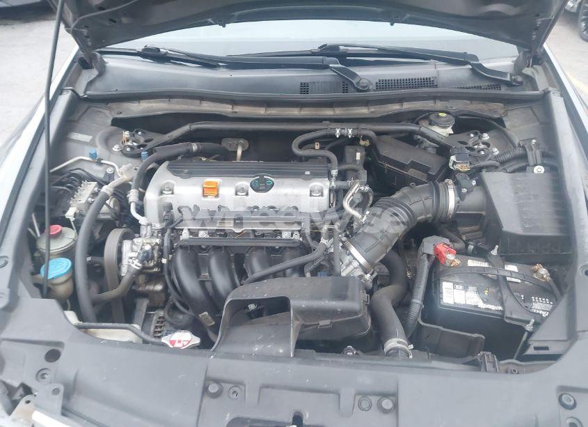 Photo 10 of 2010 Honda Accord 2.4 EX-L (VIN 1HGCP2F8XAA004202)