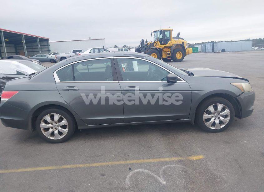 Photo 13 of 2010 Honda Accord 2.4 EX-L (VIN 1HGCP2F8XAA004202)
