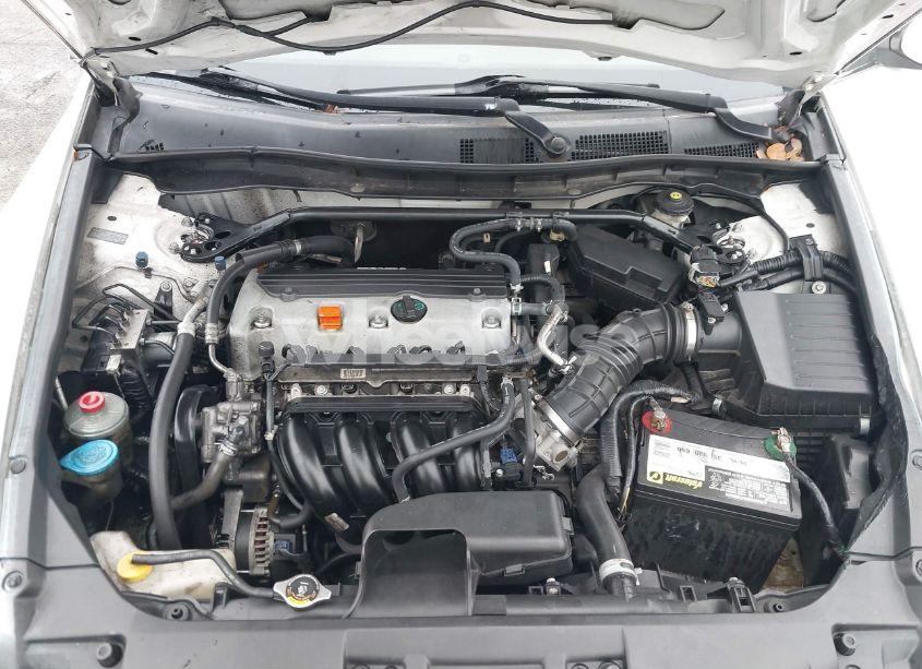 Photo 10 of 2010 Honda Accord 2.4 EX-L (VIN 1HGCP2F8XAA037054)