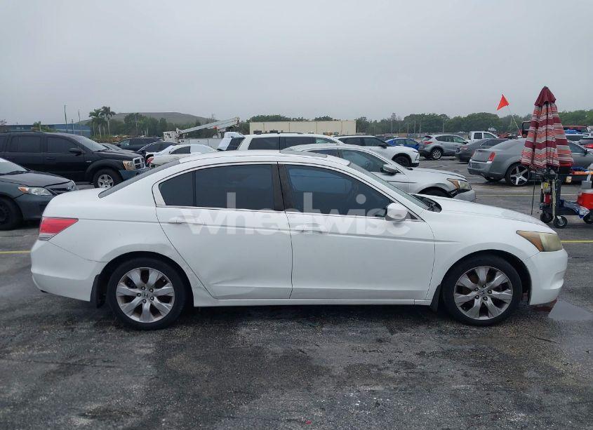 Photo 13 of 2010 Honda Accord 2.4 EX-L (VIN 1HGCP2F8XAA037054)
