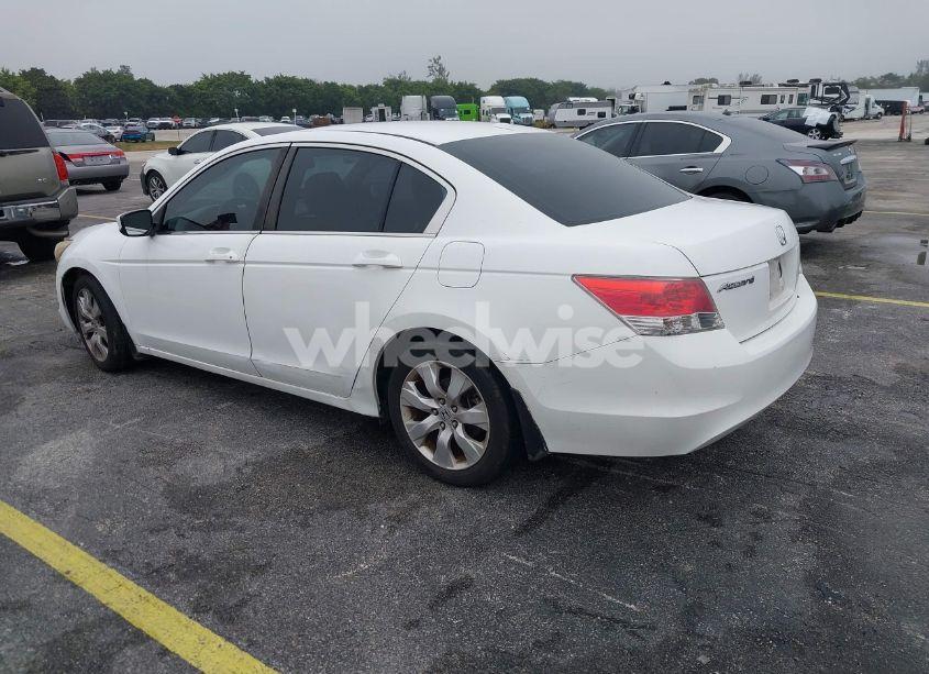 Photo 3 of 2010 Honda Accord 2.4 EX-L (VIN 1HGCP2F8XAA037054)