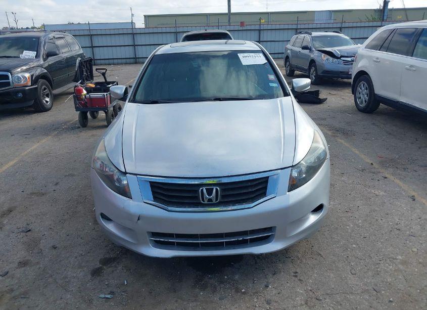 Photo 12 of 2010 Honda Accord 2.4 EX-L (VIN 1HGCP2F8XAA103960)