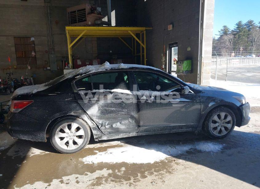 Photo 13 of 2010 Honda Accord 2.4 EX-L (VIN 1HGCP2F8XAA115736)