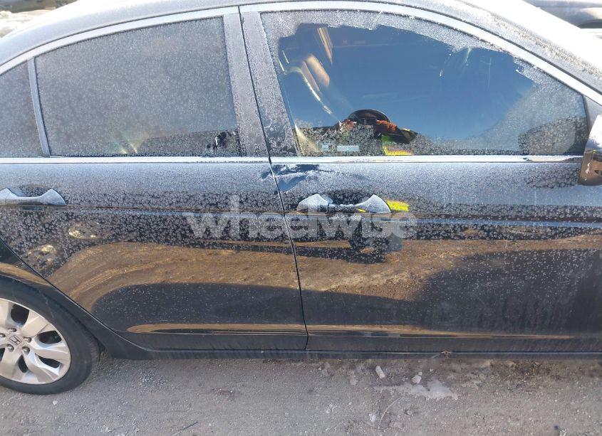 Photo 13 of 2010 Honda Accord 2.4 EX-L (VIN 1HGCP2F8XAA127952)