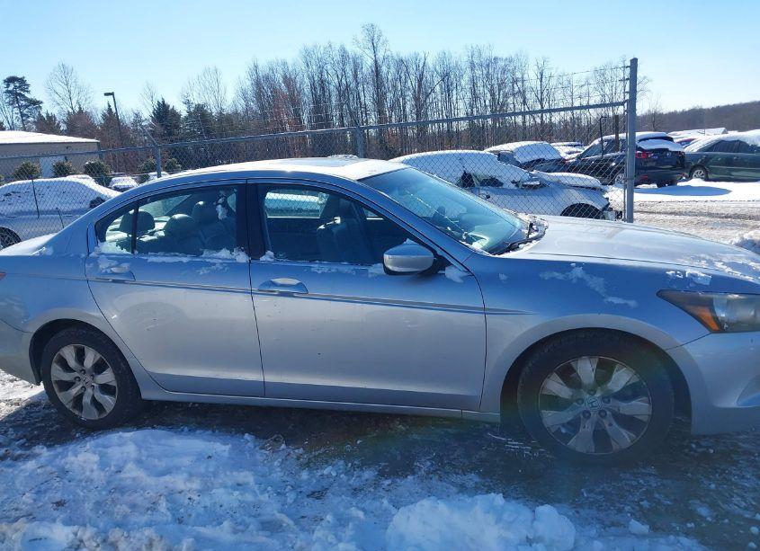 Photo 13 of 2010 Honda Accord 2.4 EX-L (VIN 1HGCP2F8XAA134013)