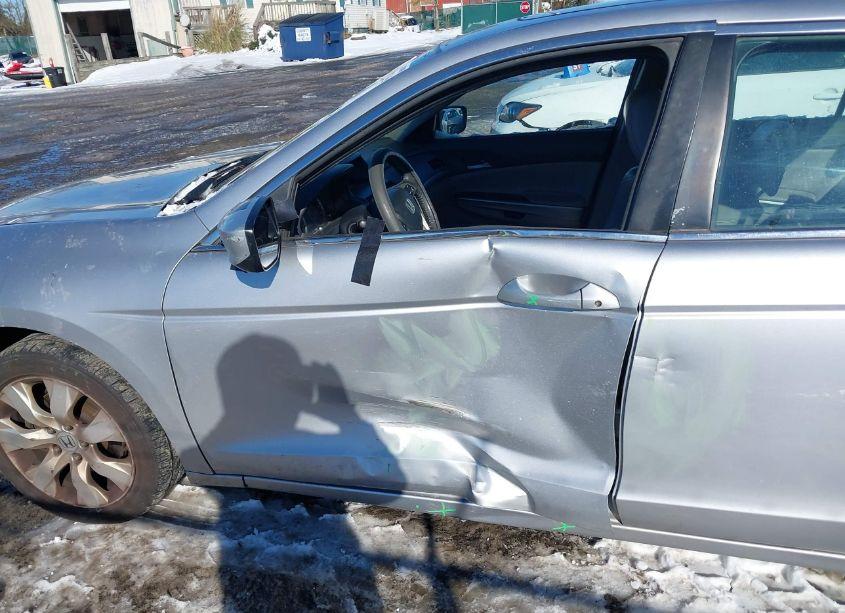 Photo 6 of 2010 Honda Accord 2.4 EX-L (VIN 1HGCP2F8XAA134013)