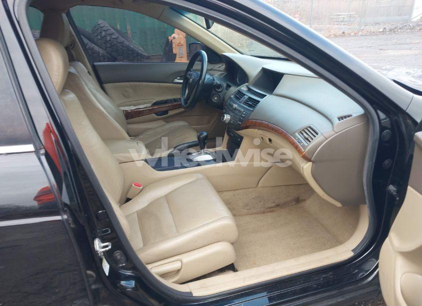 Photo 5 of 2010 Honda Accord 2.4 EX-L (VIN 1HGCP2F8XAA152463)