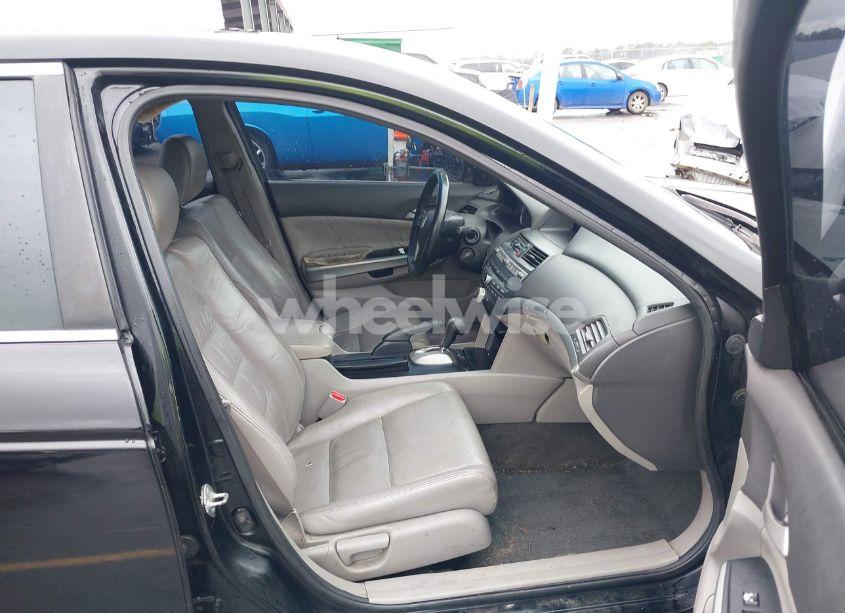 Photo 5 of 2010 Honda Accord 2.4 EX-L (VIN 1HGCP2F8XAA168369)