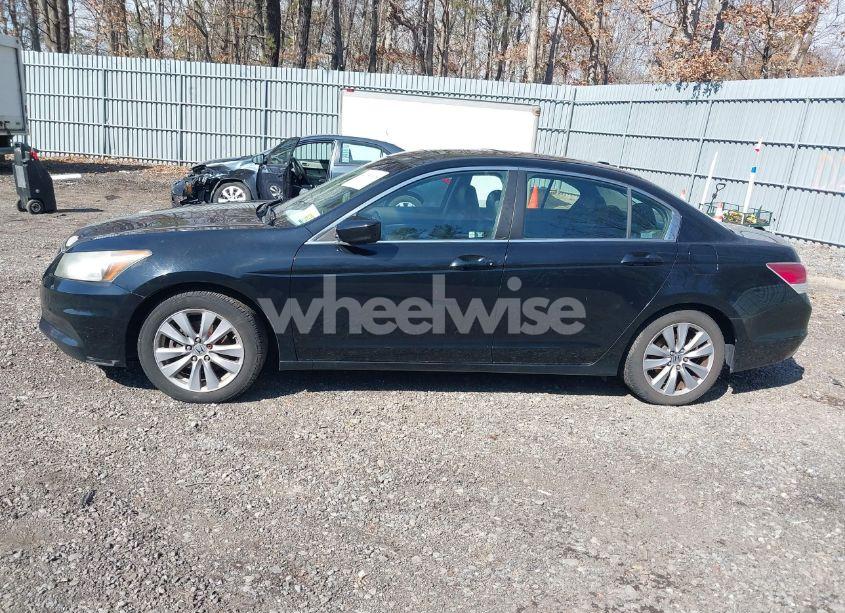 Photo 14 of 2011 Honda Accord 2.4 EX-L (VIN 1HGCP2F8XBA011667)