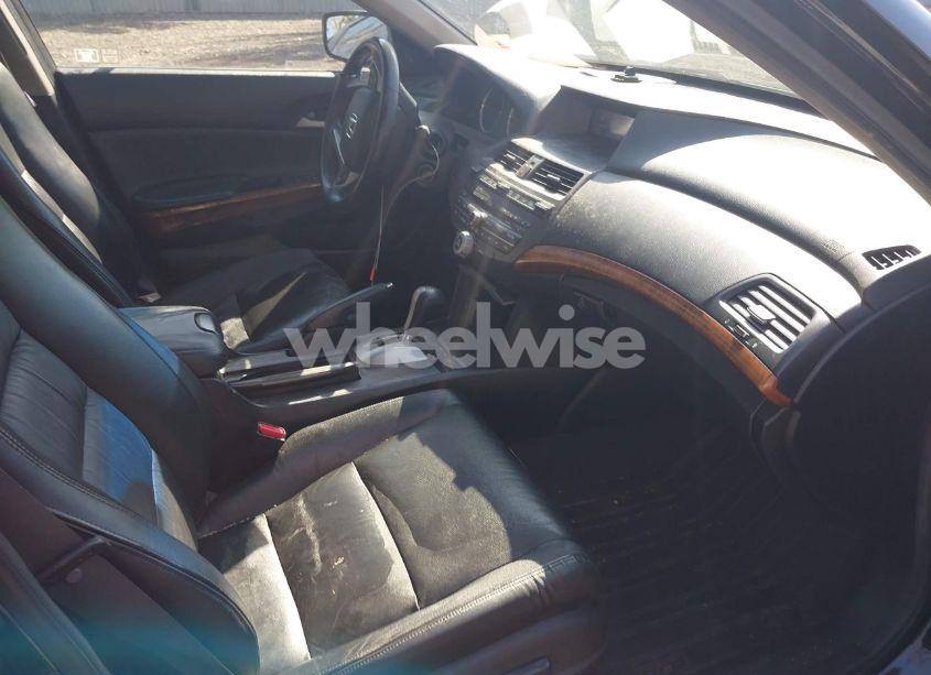 Photo 5 of 2011 Honda Accord 2.4 EX-L (VIN 1HGCP2F8XBA011667)