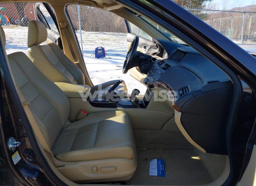 Photo 5 of 2011 Honda Accord 2.4 EX-L (VIN 1HGCP2F8XBA026959)