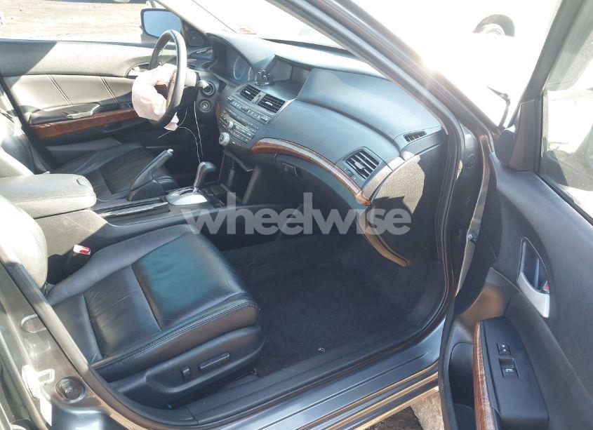 Photo 5 of 2011 Honda Accord 2.4 EX-L (VIN 1HGCP2F8XBA032566)