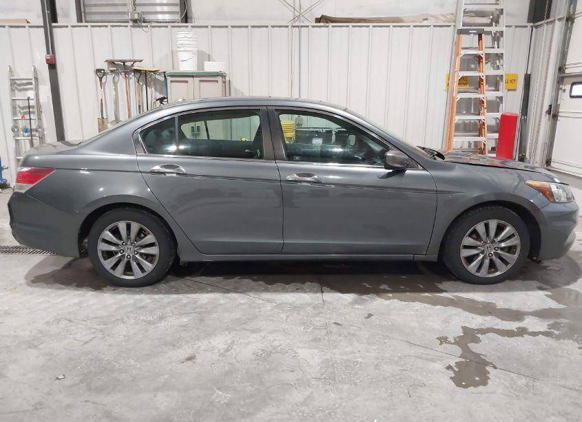 Photo 13 of 2011 Honda Accord 2.4 EX-L (VIN 1HGCP2F8XBA060545)
