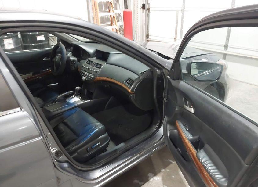 Photo 5 of 2011 Honda Accord 2.4 EX-L (VIN 1HGCP2F8XBA060545)