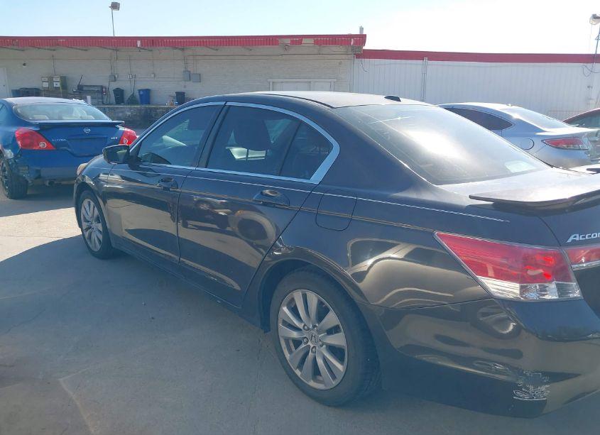 Photo 13 of 2011 Honda Accord 2.4 EX-L (VIN 1HGCP2F8XBA077149)