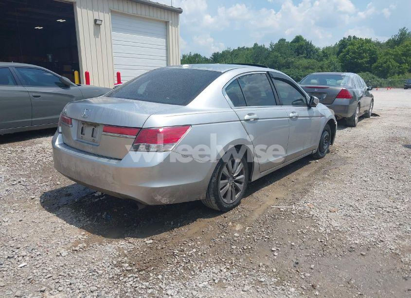 Photo 4 of 2011 Honda Accord 2.4 EX-L (VIN 1HGCP2F8XBA106181)
