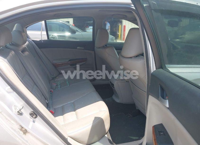 Photo 8 of 2011 Honda Accord 2.4 EX-L (VIN 1HGCP2F8XBA106181)