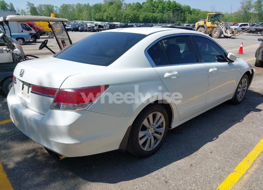 Photo 4 of 2011 Honda Accord 2.4 EX-L (VIN 1HGCP2F8XBA803592)
