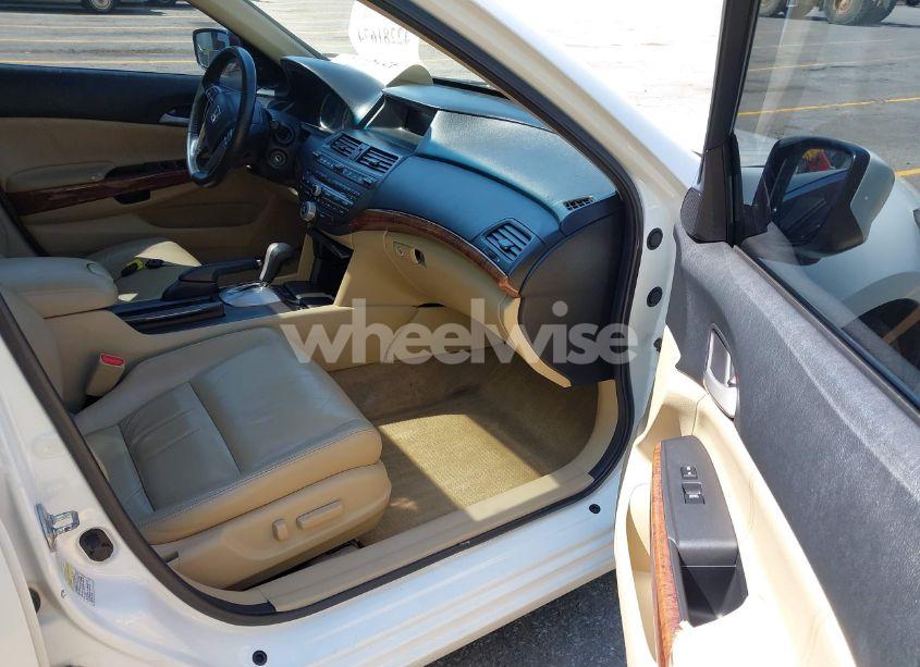 Photo 5 of 2011 Honda Accord 2.4 EX-L (VIN 1HGCP2F8XBA803592)