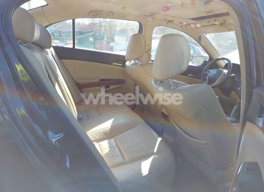 Photo 8 of 2012 Honda Accord 2.4 EX-L (VIN 1HGCP2F8XCA081526)